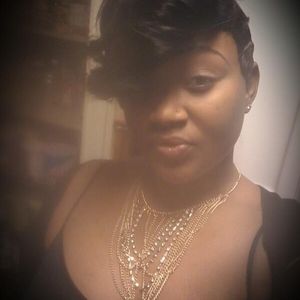 Meet your Posher, Violet